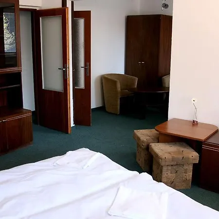 Hotel Ski ديمانوفْشكا دولِنا
