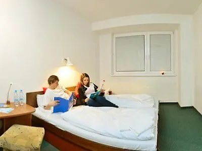 فندق Hotel Ski ديمانوفْشكا دولِنا