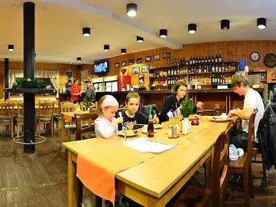 فندق Hotel Ski ديمانوفْشكا دولِنا